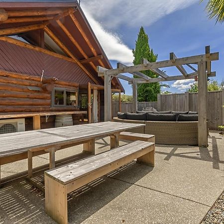 The Log House Villa Wanaka Exterior foto