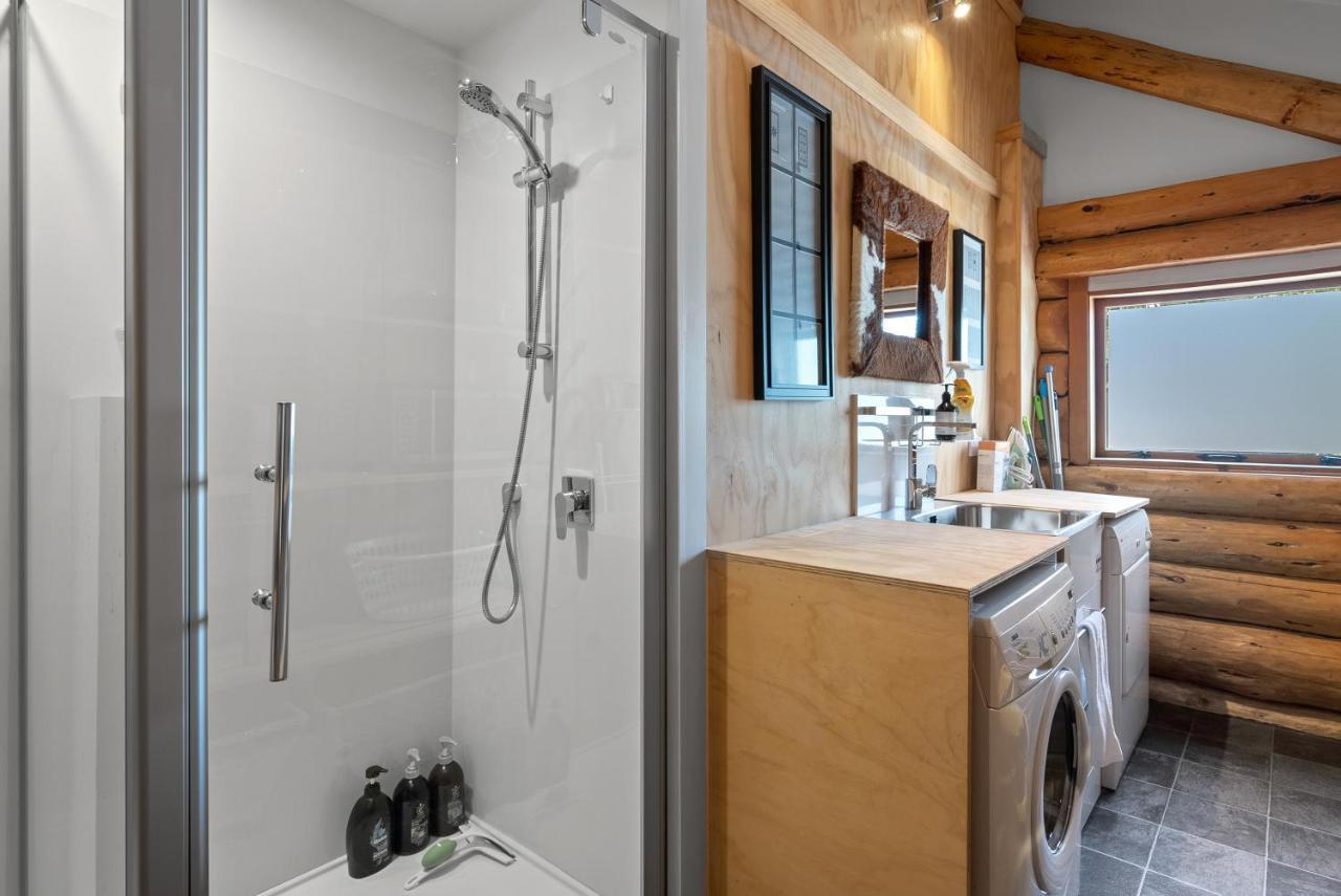 The Log House Villa Wanaka Exterior foto