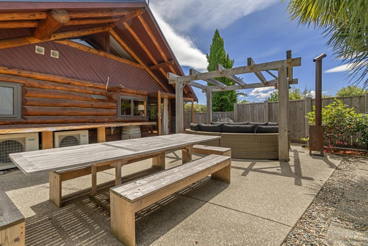 The Log House Villa Wanaka Exterior foto